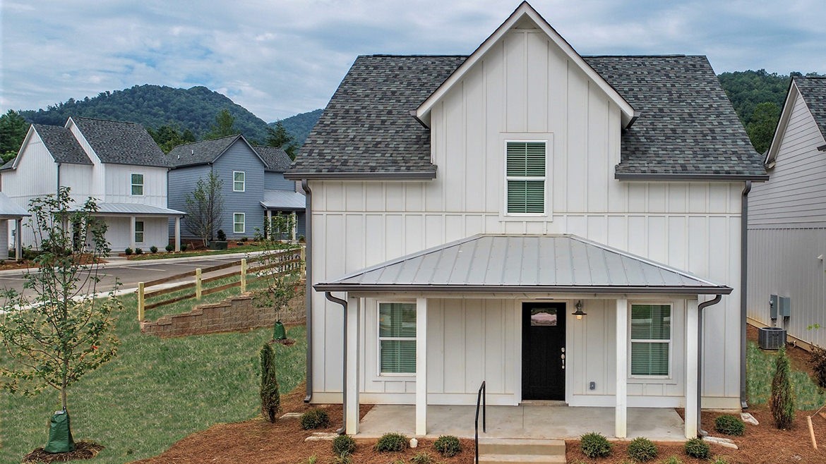 Exterior View 2 - Prospect Cullowhee